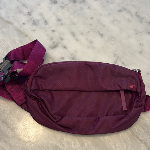 MEC Handbags - MEC Maroon Waist Pack